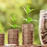 Should You Pay Off Student Loans Before Saving for Retirement?