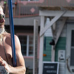 'Poolman': Glug.