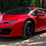 Bull's Blood: Lamborghini Huracan Is a Daily-Driving Rave Show