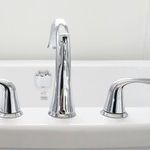 How to Clean a Bathtub Anti-Slip Bottom