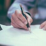 Should You Lend Money to Family and Friends?