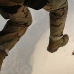 Forced to Choose, a US Veteran Gives Up on America