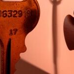 Government Sinks Teeth Into Apple's Security Core