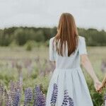 Gently Supporting a Sister in Need